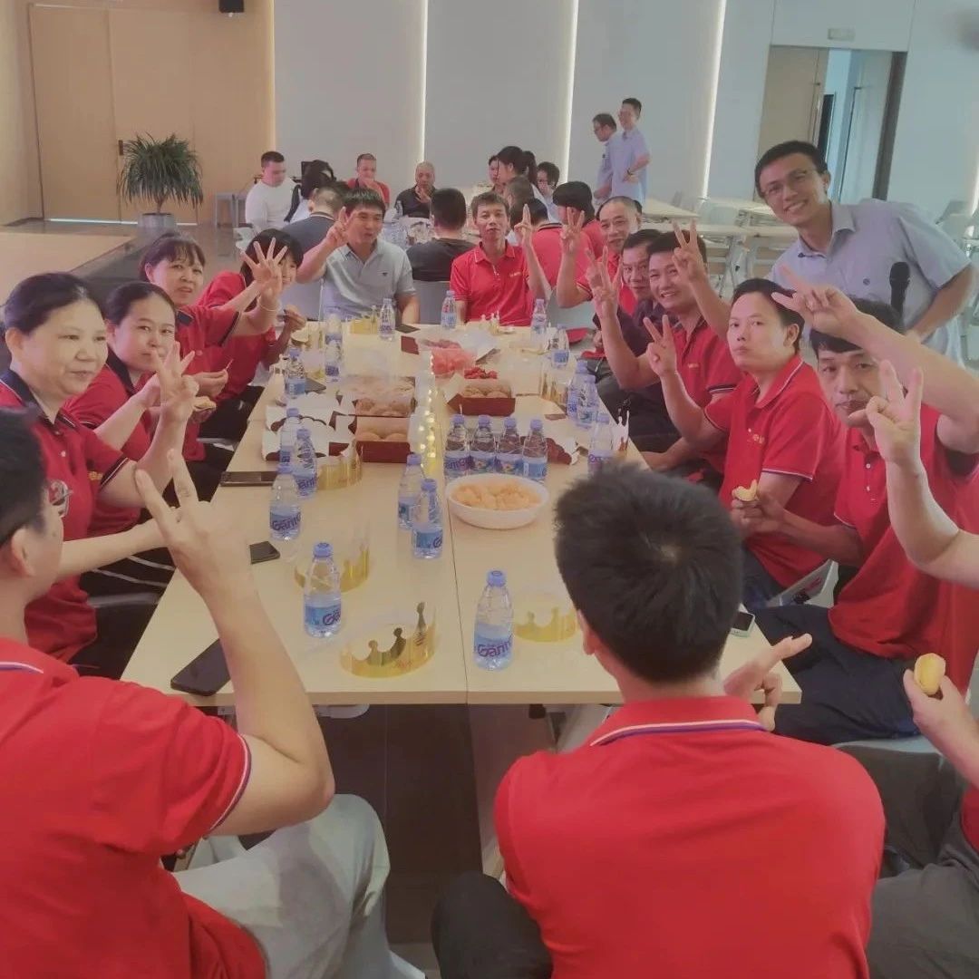 新河鋁材：溫情滿滿的月度員工生日會(huì)，讓員工感受家的溫暖